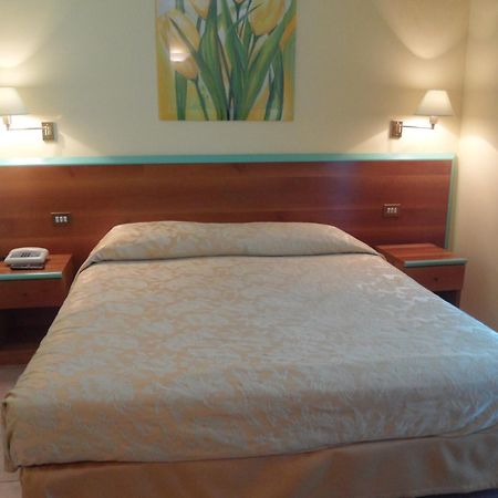 Hotel Parco Degli Ulivi Scerne Экстерьер фото