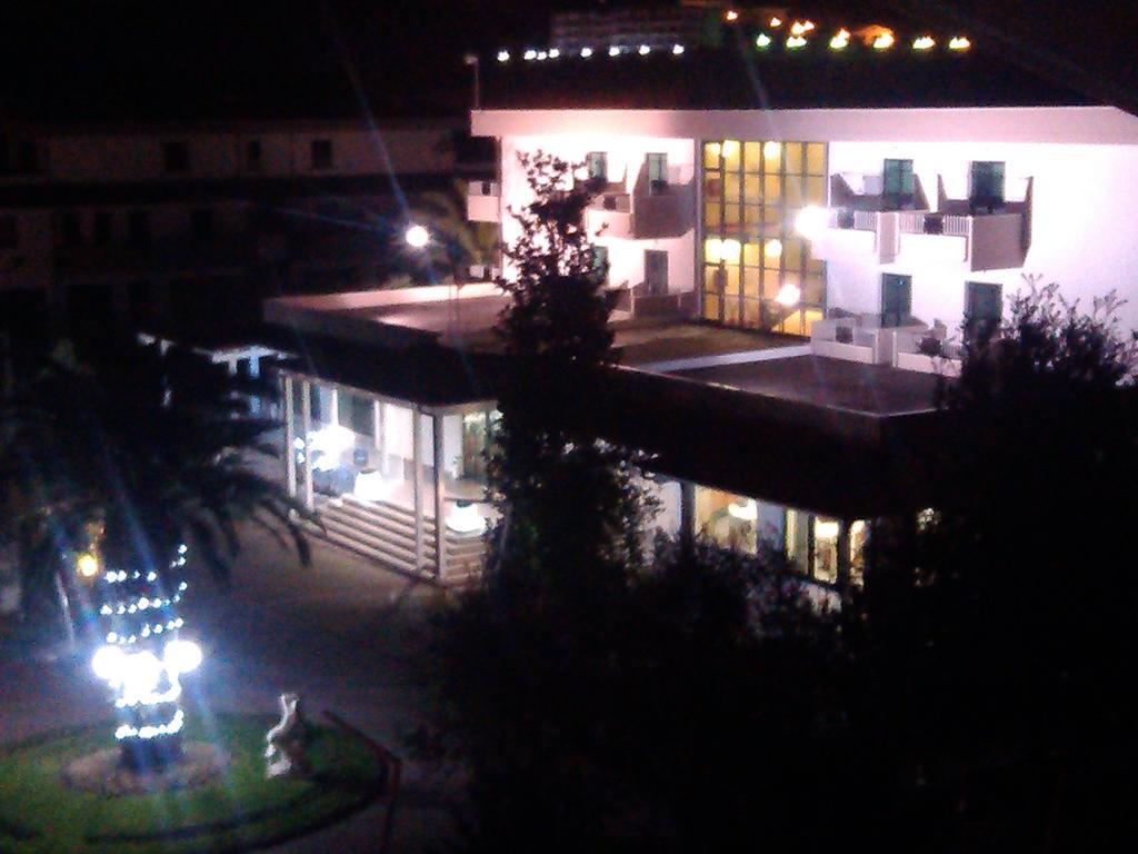 Hotel Parco Degli Ulivi Scerne Экстерьер фото