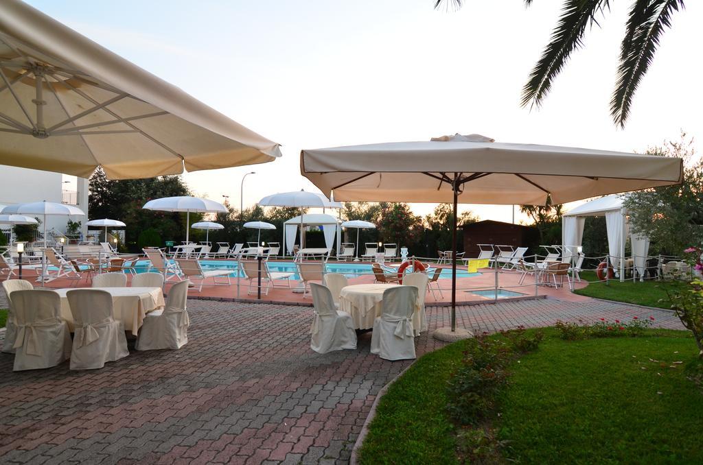 Hotel Parco Degli Ulivi Scerne Экстерьер фото
