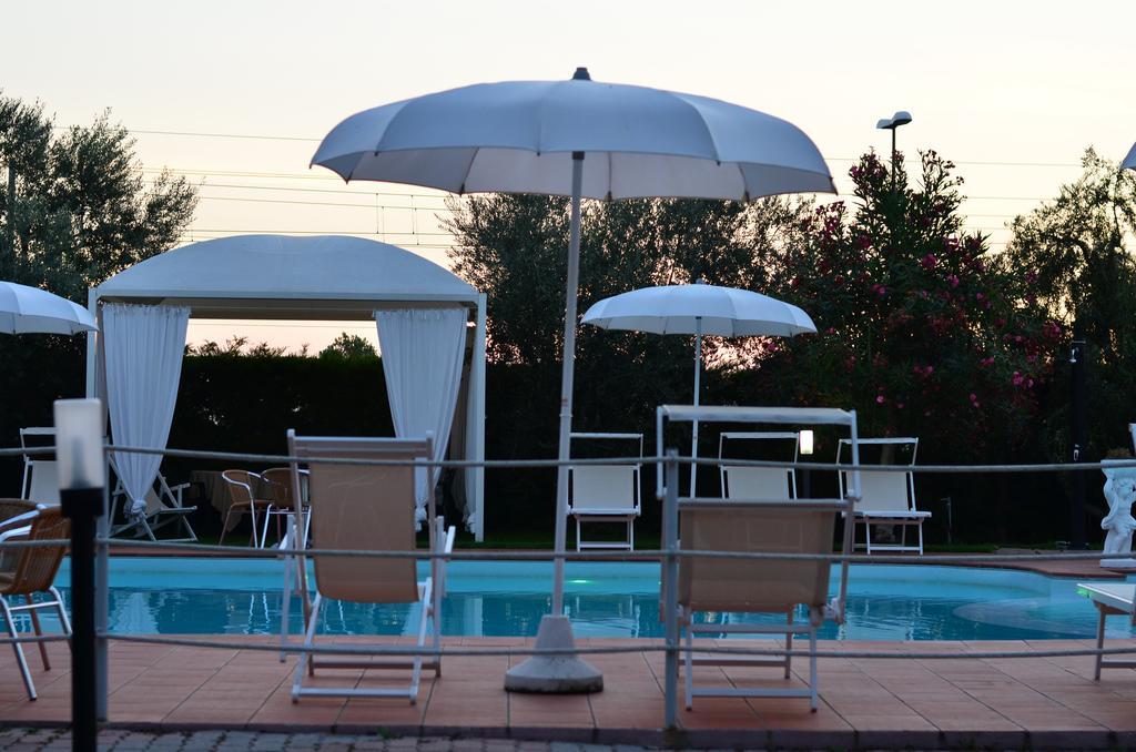 Hotel Parco Degli Ulivi Scerne Экстерьер фото