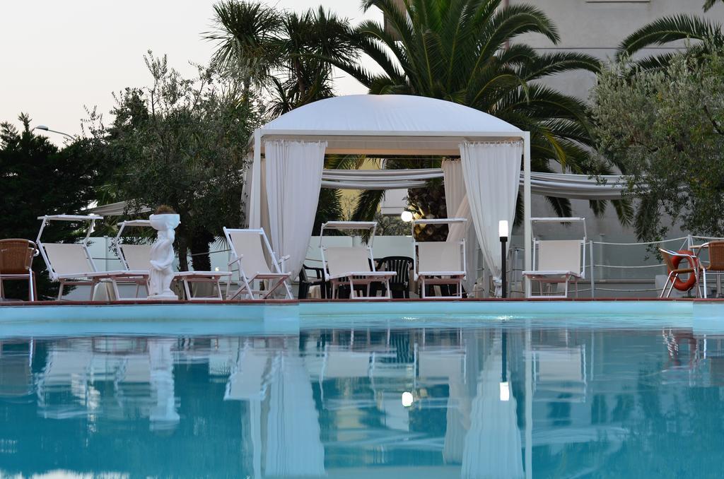 Hotel Parco Degli Ulivi Scerne Экстерьер фото